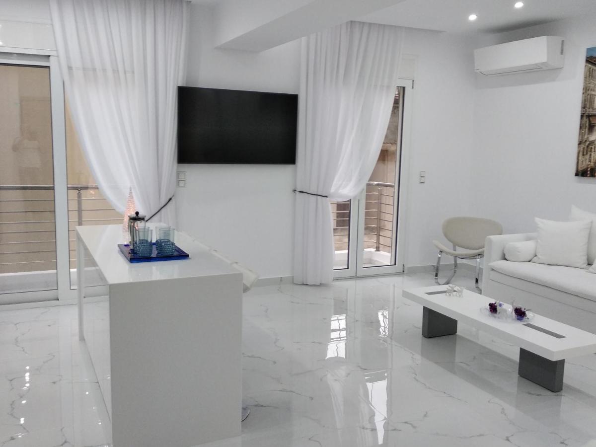 Despina's Lux Downtown *